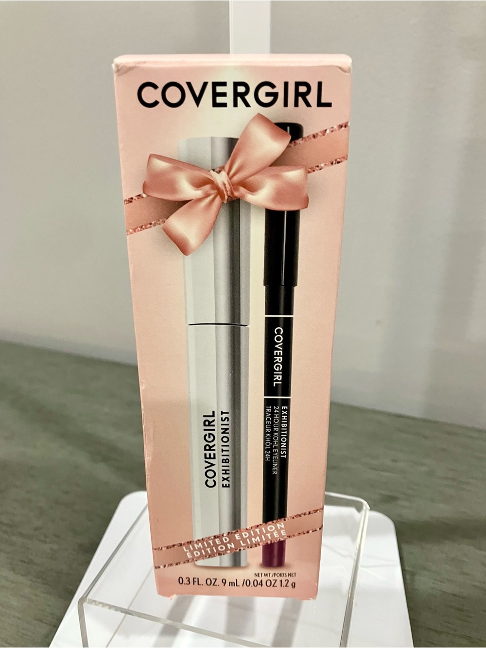COVERGIRL Exhibitionist Kohl Liner in Burgundy with Very Black Mascara